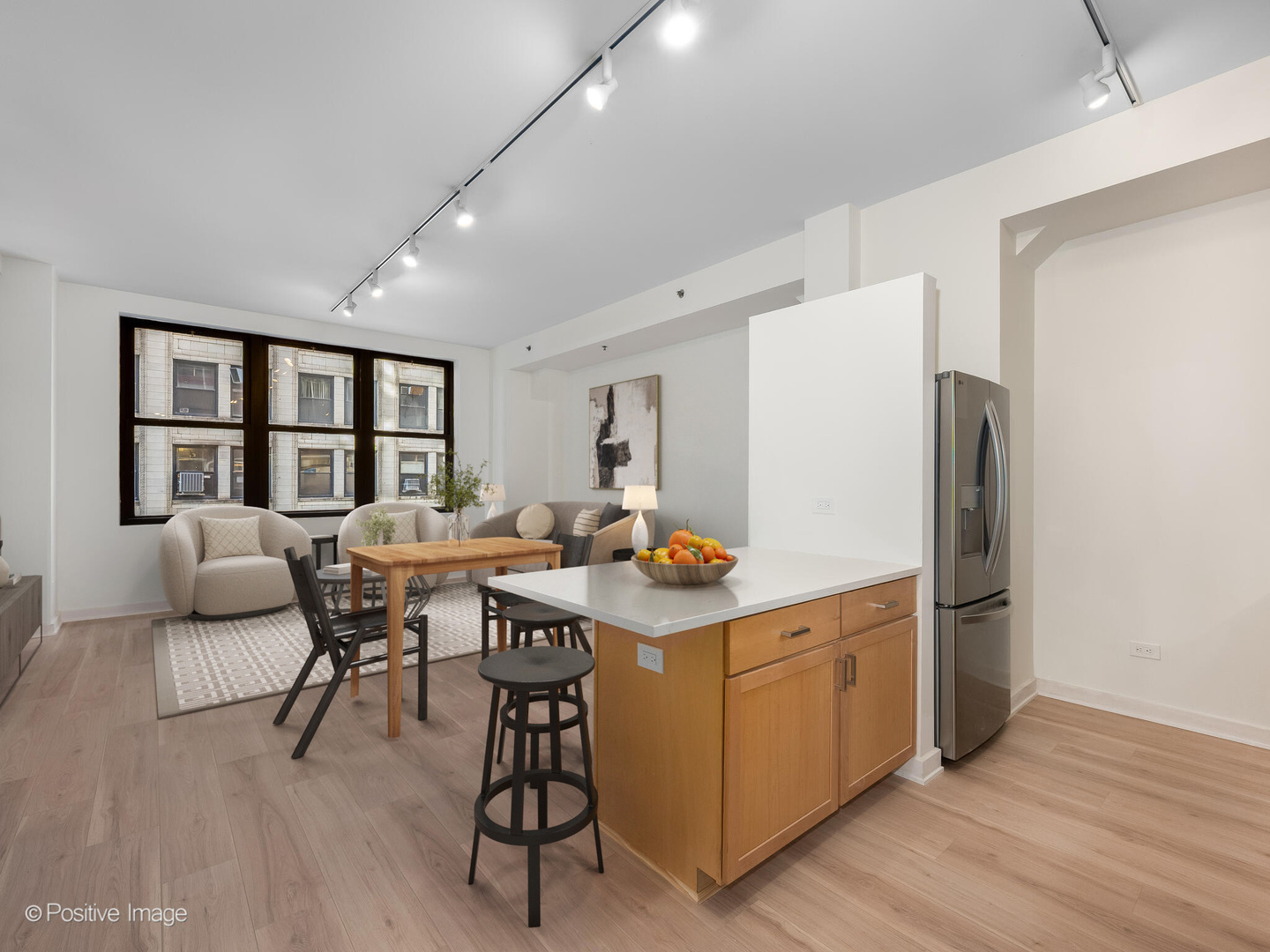 5 N Wabash Avenue 602