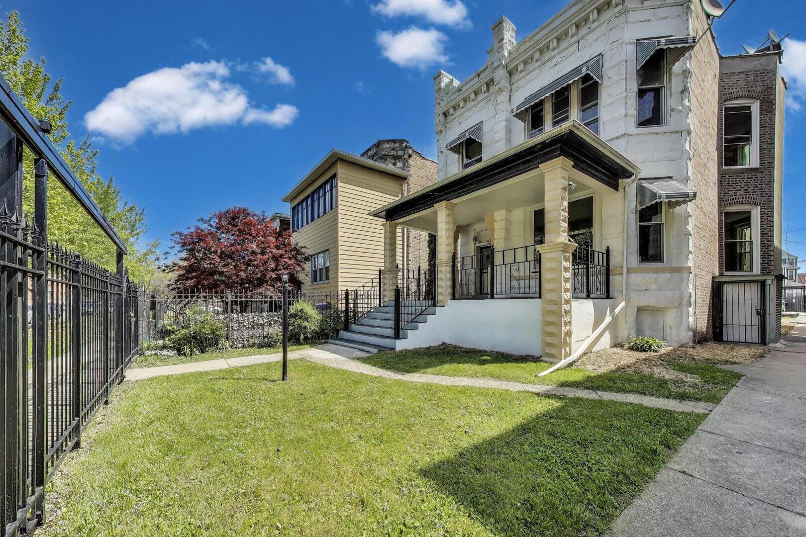 37 N Waller Avenue