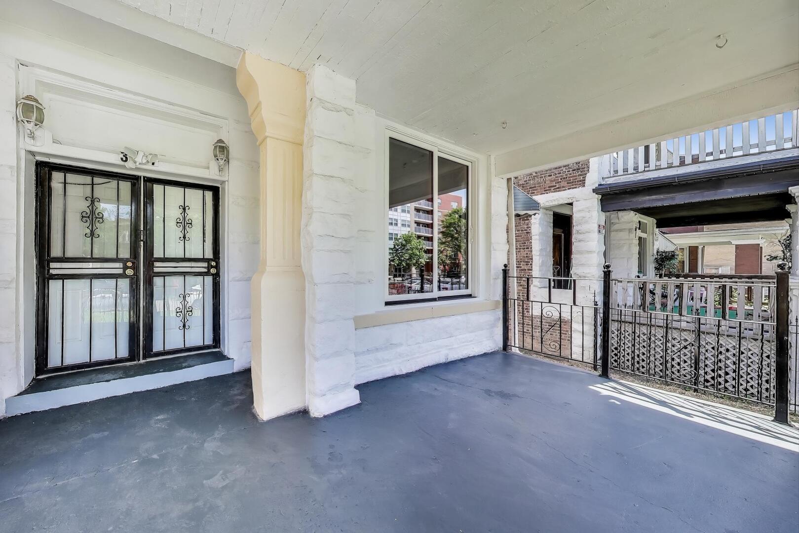 37 N Waller Avenue