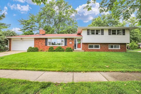 Photo of 2017 S Cottage Grove Avenue, Urbana, IL 61801 (MLS # 12671363)
