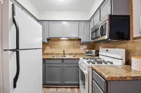 Tiny photo for 10820 Kilpatrick Avenue #1SW, Oak Lawn, IL 60453 (MLS # 12603915)