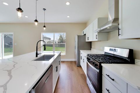 Tiny photo for 239 Parker Avenue, Aurora, IL 60505 (MLS # 12618489)