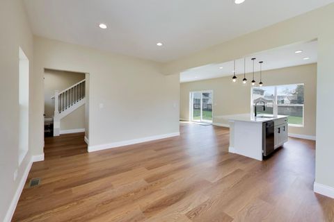 Tiny photo for 239 Parker Avenue, Aurora, IL 60505 (MLS # 12618489)