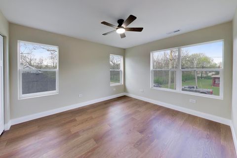 Tiny photo for 239 Parker Avenue, Aurora, IL 60505 (MLS # 12618489)