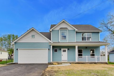 Photo of 239 Parker Avenue, Aurora, IL 60505 (MLS # 12618489)