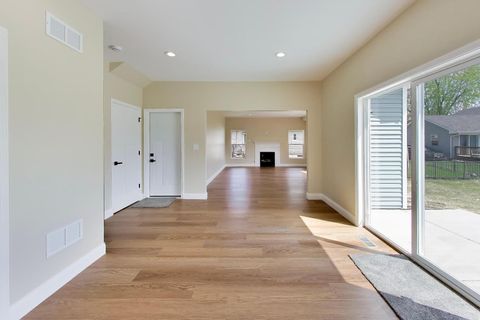 Tiny photo for 239 Parker Avenue, Aurora, IL 60505 (MLS # 12618489)