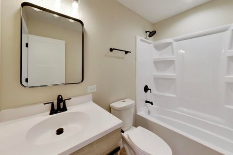 Tiny photo for 239 Parker Avenue, Aurora, IL 60505 (MLS # 12618489)