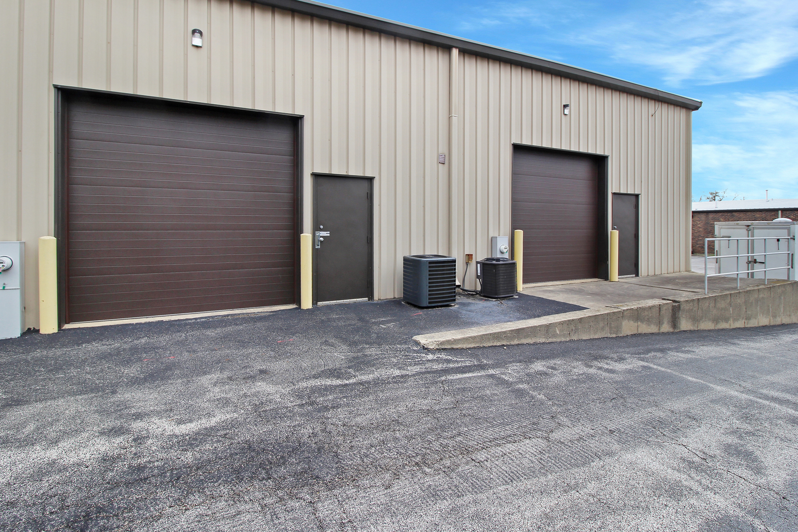 2600 Keslinger Road 16