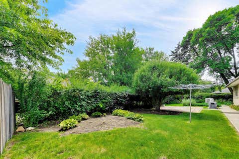 Tiny photo for 1015 Sherwood Drive, Prospect Heights, IL 60070 (MLS # 12697885)