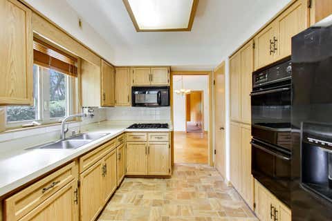 Tiny photo for 1015 Sherwood Drive, Prospect Heights, IL 60070 (MLS # 12697885)