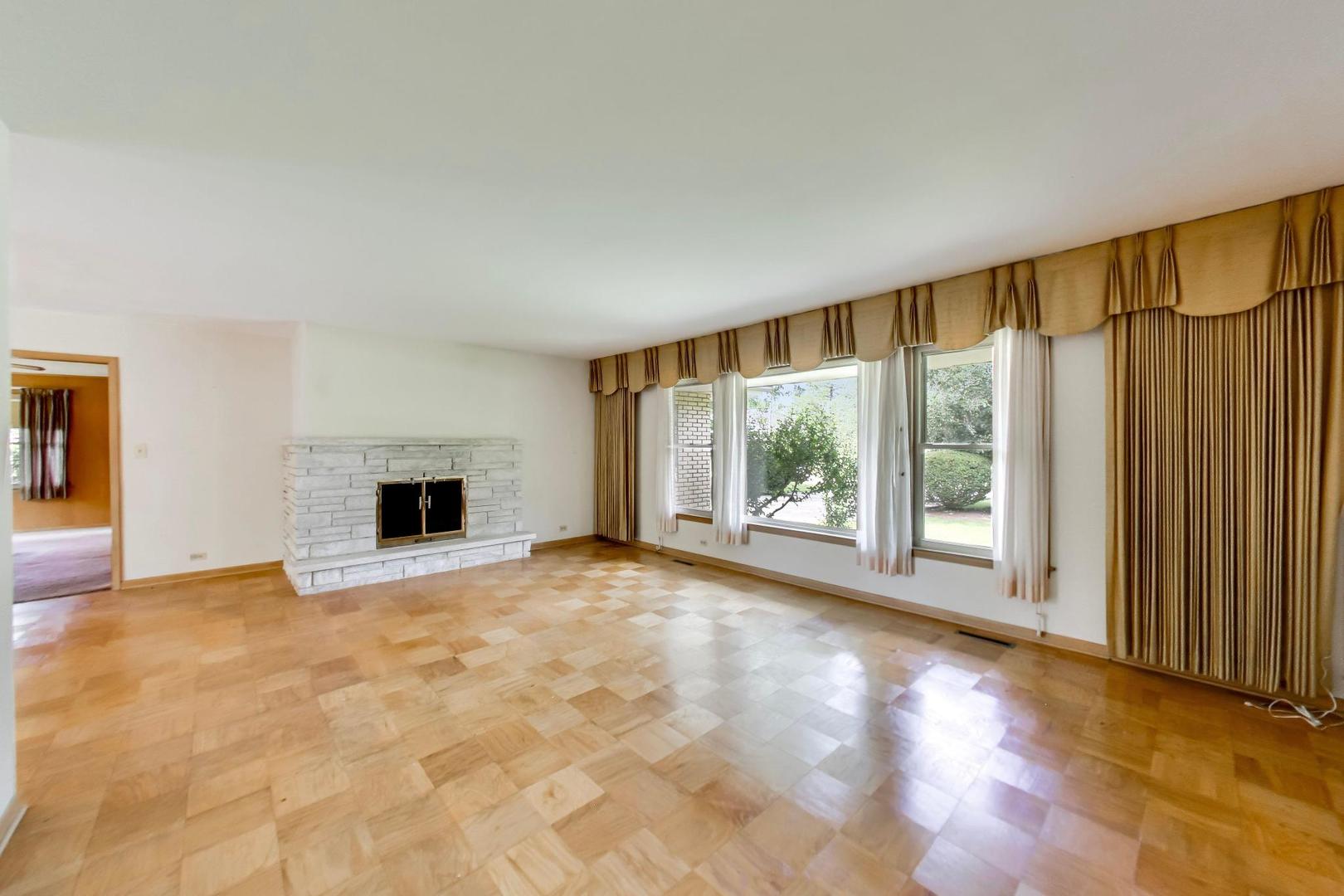 1015 Sherwood Drive