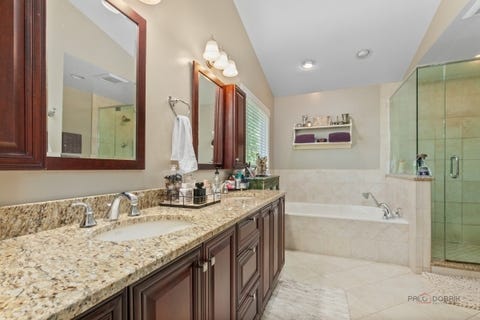 Tiny photo for 1305 Dancer Court, Libertyville, IL 60048 (MLS # 12729741)