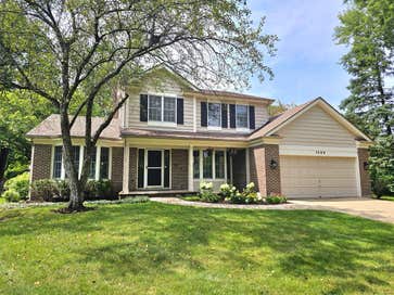 1305 Dancer Court Libertyville IL 60048