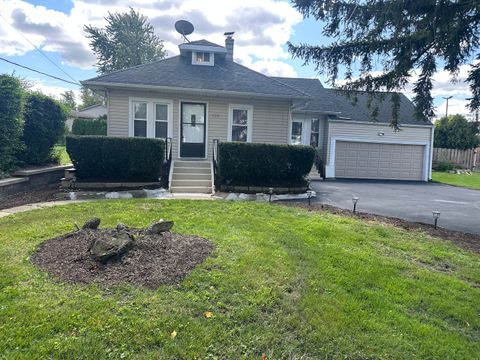 Photo of 520 W Green Street, Bensenville, IL 60106 (MLS # 12465457)