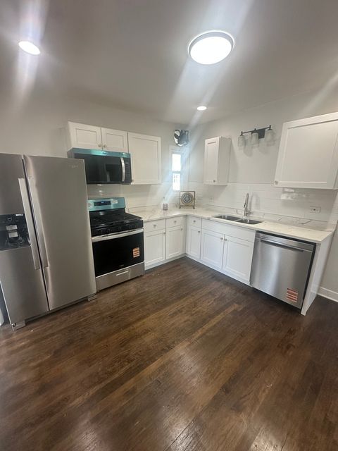 Tiny photo for 520 W Green Street, Bensenville, IL 60106 (MLS # 12465457)