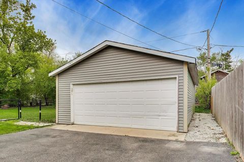 Tiny photo for Lake Zurich, IL 60047 (MLS # 12631586)