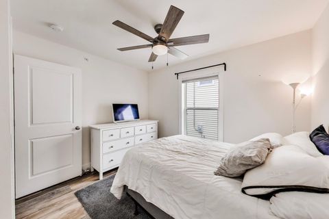 Tiny photo for Lake Zurich, IL 60047 (MLS # 12631586)