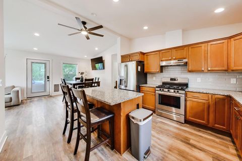 Tiny photo for Lake Zurich, IL 60047 (MLS # 12631586)