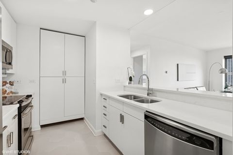 Tiny photo for 130 N Garland Court #2009, Chicago, IL 60602 (MLS # 12455485)