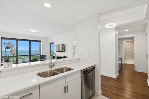 Tiny photo for 130 N Garland Court #2009, Chicago, IL 60602 (MLS # 12455485)
