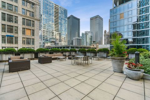 Tiny photo for 130 N Garland Court #2009, Chicago, IL 60602 (MLS # 12455485)