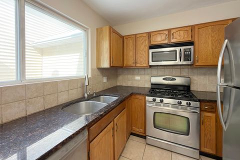 Tiny photo for 424 Le Parc Circle, Buffalo Grove, IL 60089 (MLS # 12626453)