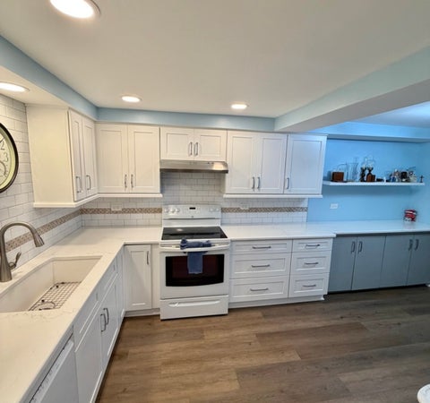 Tiny photo for 3505 Lakeview Drive #105, Hazel Crest, IL 60429 (MLS # 12702278)