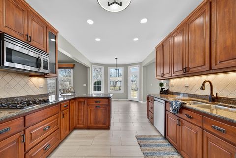 Tiny photo for 1518 N Patton Avenue, Arlington Heights, IL 60004 (MLS # 12580229)