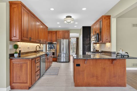 Tiny photo for 1518 N Patton Avenue, Arlington Heights, IL 60004 (MLS # 12580229)