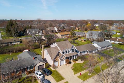 Tiny photo for 1518 N Patton Avenue, Arlington Heights, IL 60004 (MLS # 12580229)
