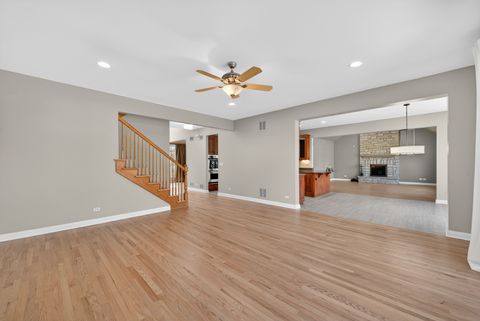 Tiny photo for 1518 N Patton Avenue, Arlington Heights, IL 60004 (MLS # 12580229)