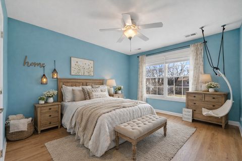 Tiny photo for 1518 N Patton Avenue, Arlington Heights, IL 60004 (MLS # 12580229)