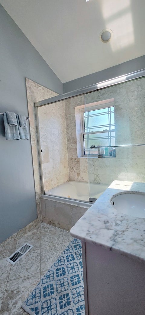 Tiny photo for 7223 N Oakley Avenue #2W, Chicago, IL 60645 (MLS # 12700776)