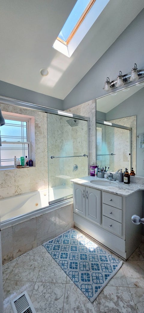 Tiny photo for 7223 N Oakley Avenue #2W, Chicago, IL 60645 (MLS # 12700776)