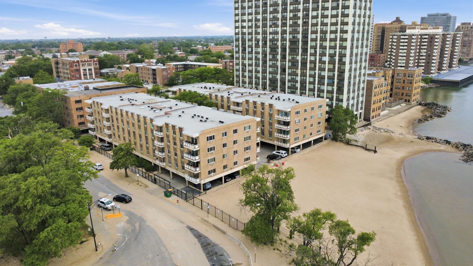 2772 E 75th Street 2GS
