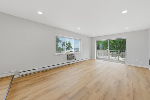 Tiny photo for 2772 E 75th Street #2GS, Chicago, IL 60649 (MLS # 12667812)