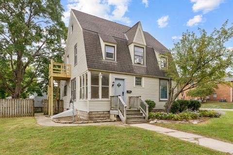 Photo of 537 Hartford Avenue, Aurora, IL 60506 (MLS # 12481368)