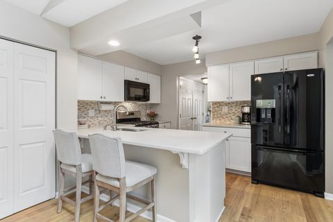 Tiny photo for 1204 Hobson Oaks Court #1204, Naperville, IL 60540 (MLS # 12620535)