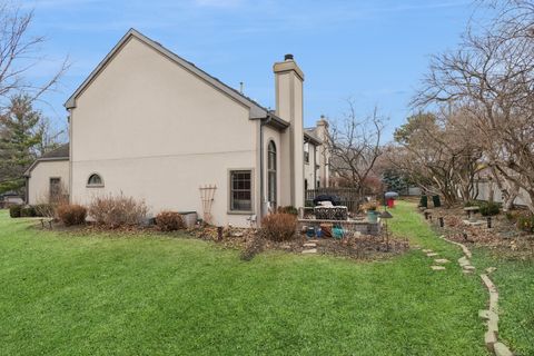 Tiny photo for 1204 Hobson Oaks Court #1204, Naperville, IL 60540 (MLS # 12620535)
