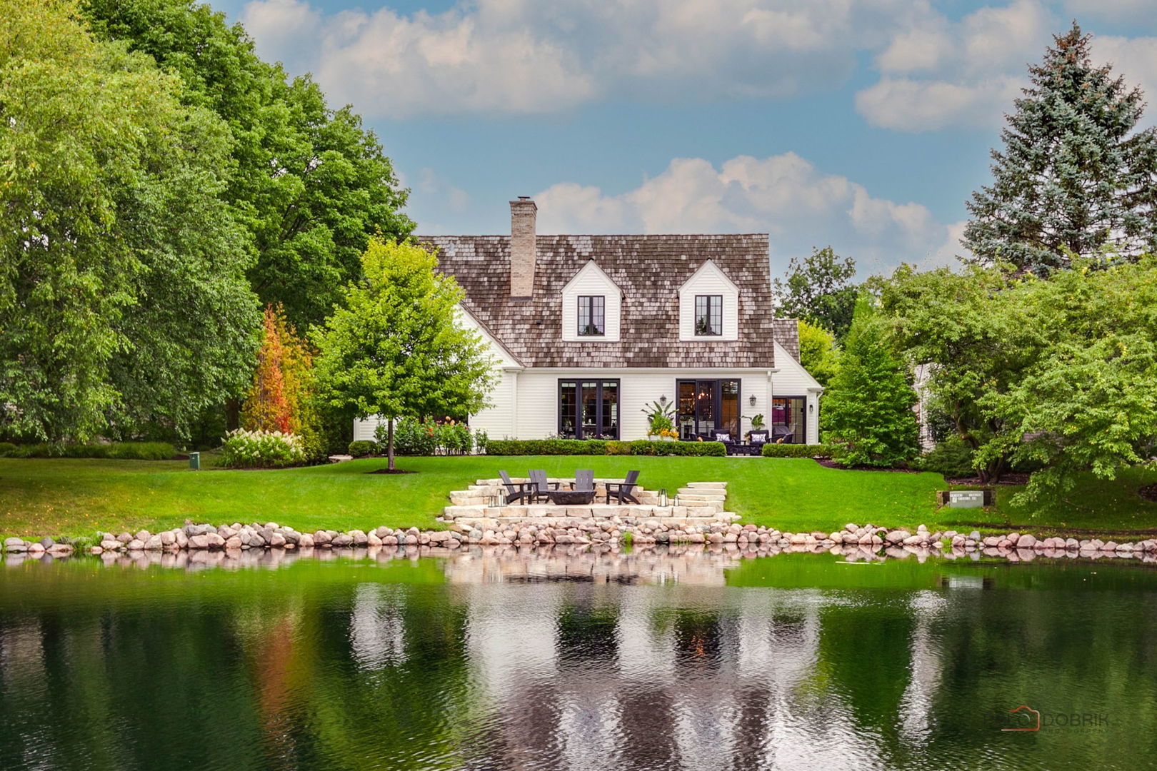 1825 W North Pond Lane