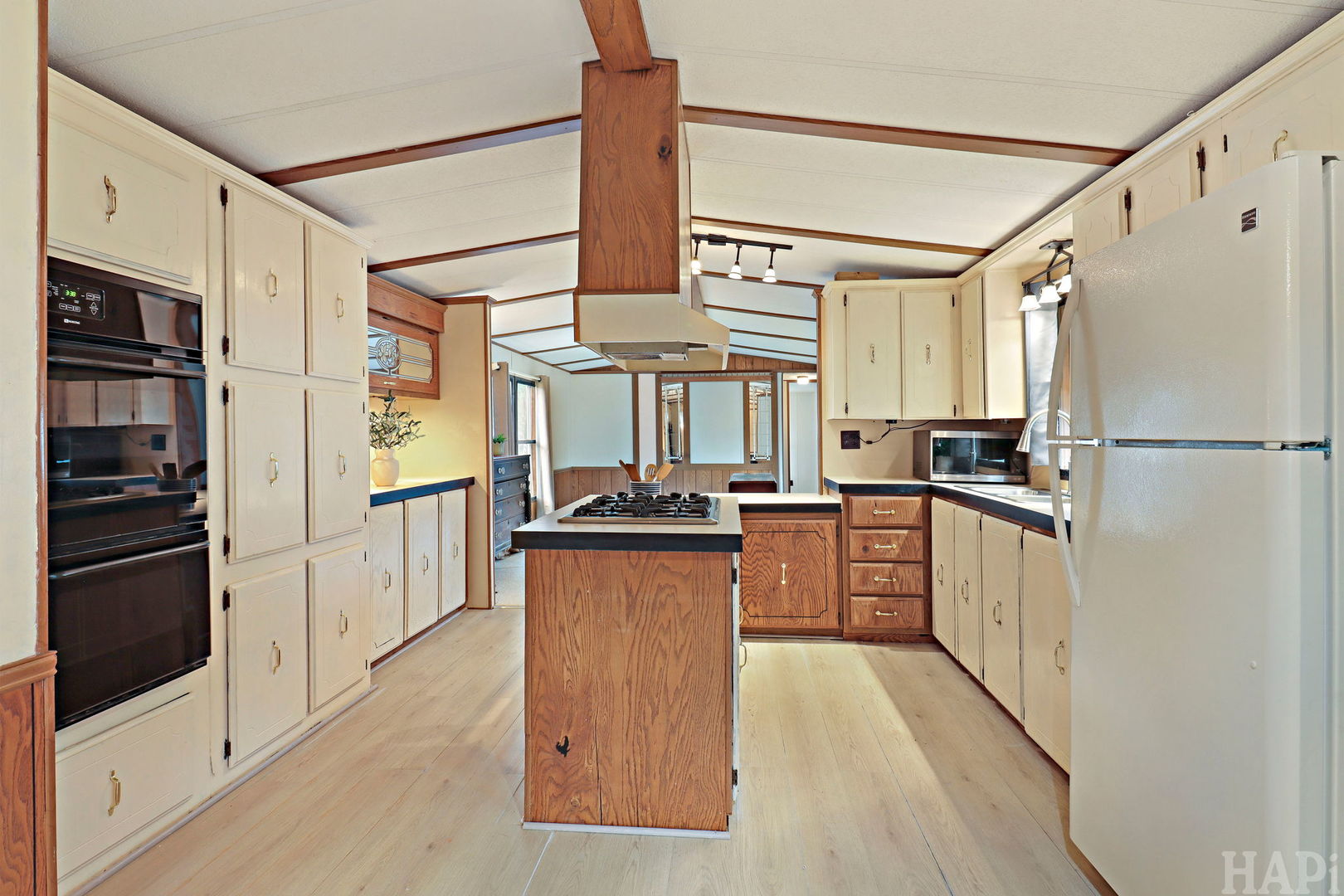 32605 N Center Lane