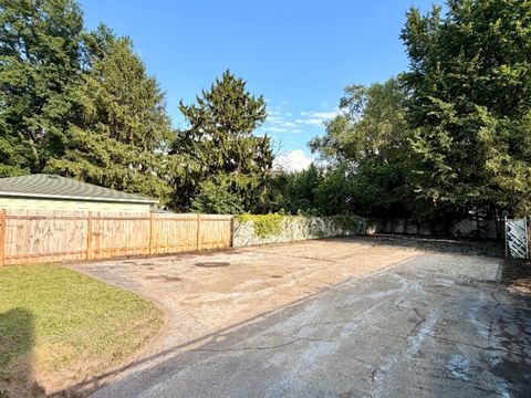 Tiny photo for 705 Sheridan Avenue, Dolton, IL 60419 (MLS # 12687872)