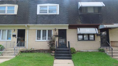 Photo of 1233 W 110th Place, Chicago, IL 60643 (MLS # 12731897)