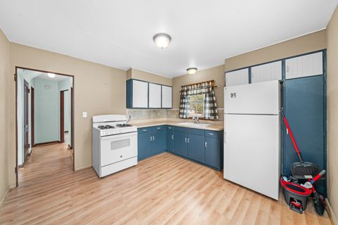 Tiny photo for 415 W Center Street, Sandwich, IL 60548 (MLS # 12478571)