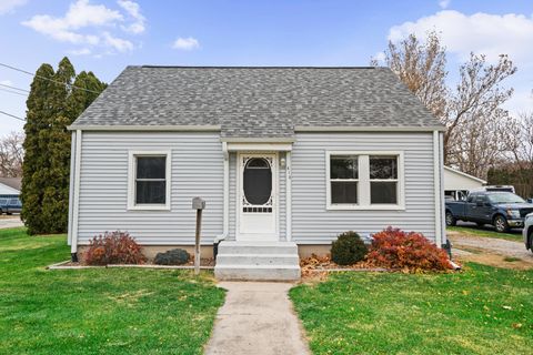 Tiny photo for 415 W Center Street, Sandwich, IL 60548 (MLS # 12478571)