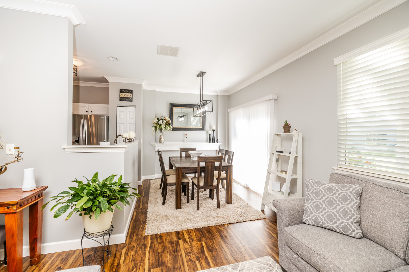 645 W Jonathan Drive