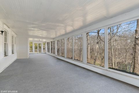 A home in Hawthorn Woods