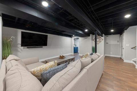 Tiny photo for 2408 Moutray Lane, North Aurora, IL 60542 (MLS # 12541935)