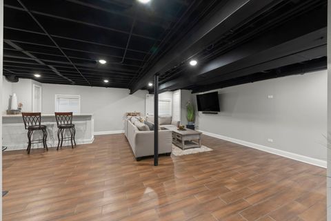 Tiny photo for 2408 Moutray Lane, North Aurora, IL 60542 (MLS # 12541935)