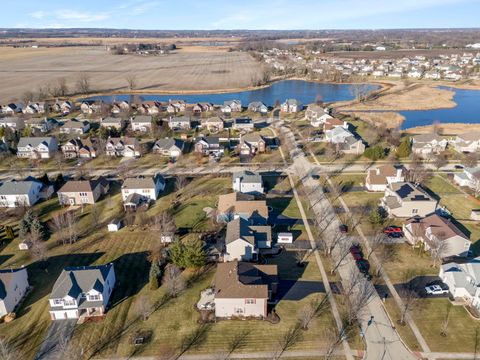 Tiny photo for 2408 Moutray Lane, North Aurora, IL 60542 (MLS # 12541935)